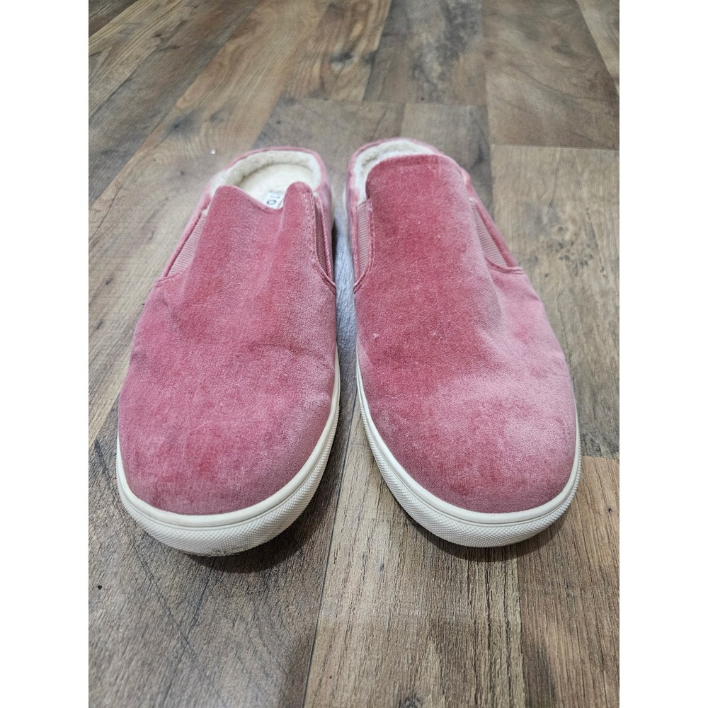 Torrid Pink Velvet Faux Fur Lined Mule Sneakers Womens 9.5WW 15898359